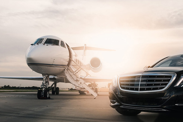 Houston Airport Car Service | Best Rates - Largest Fleet by #amarLimo